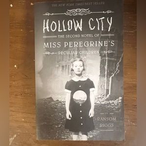 Hollow City Miss Peregrines Peculiar Children